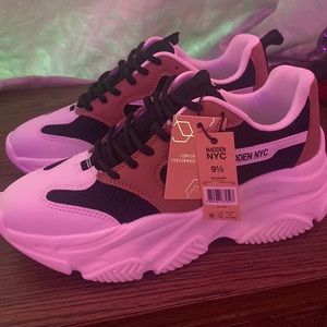 Madden NYC tennis Shoes size 9.5 Brand new with tags